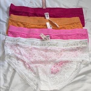 VS lace hiphugger Set of 4 -L NWT